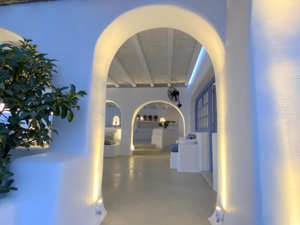Apsenti Couples Only Apartahotel