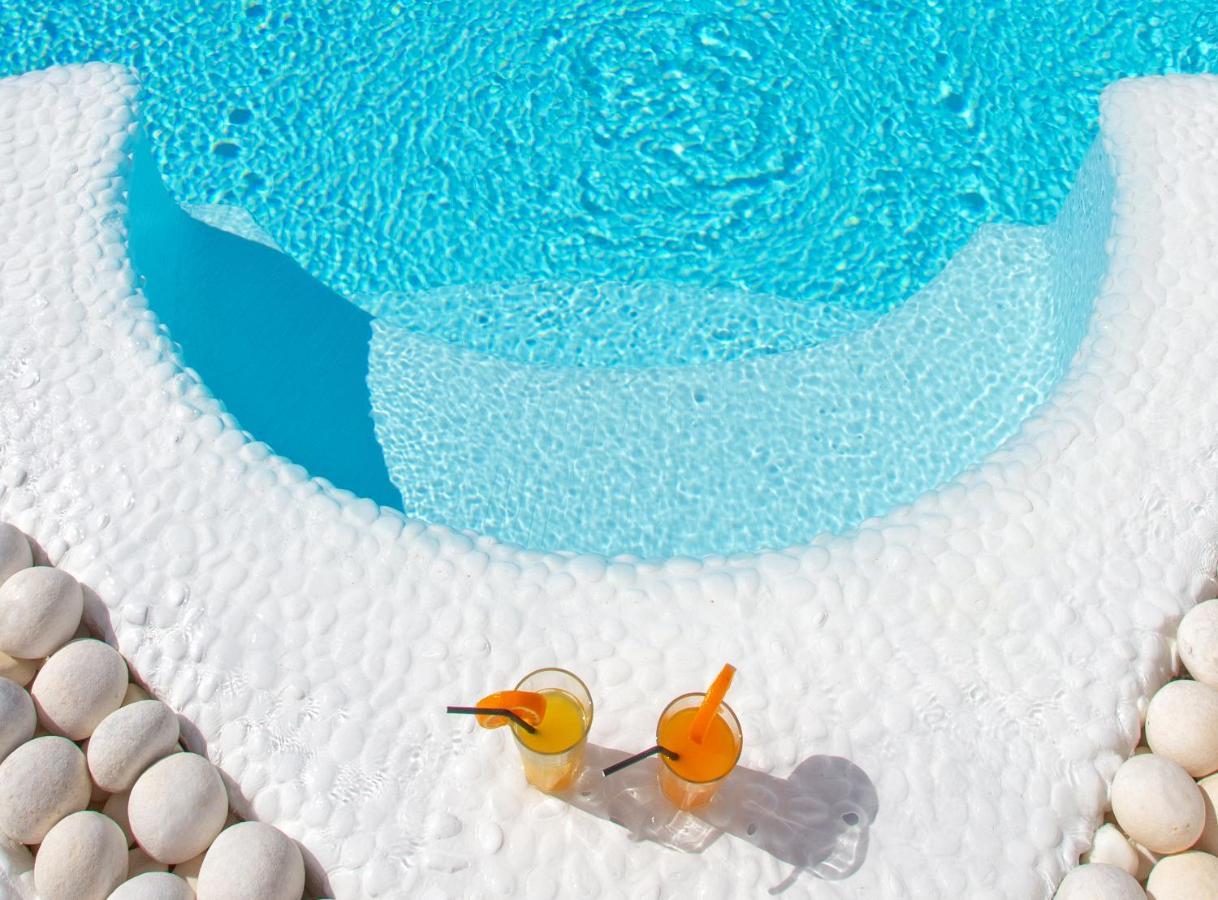 Apsenti Couples Only Apartahotel 4*
